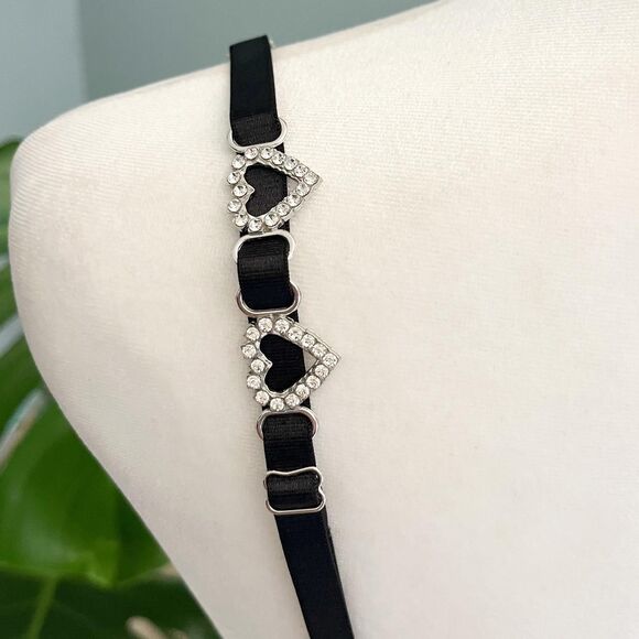 Black and silver heart triangle bralette with adjustable straps size small - Picture 5 of 7